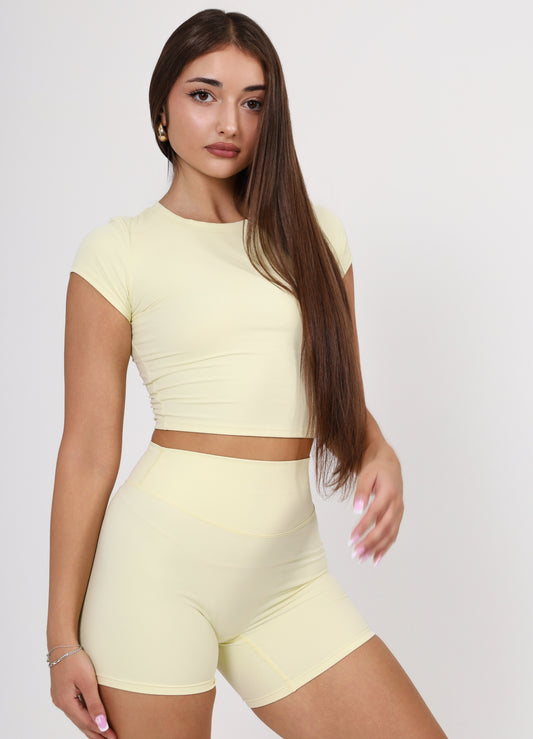 BUTTER FITTED TSHIRT- PASTEL YELLOW